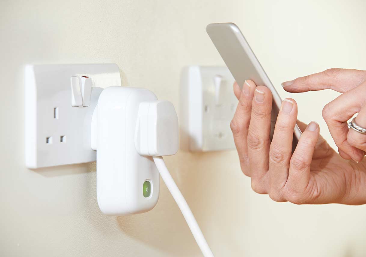 Smart Plugs: The Ups and Downs of a New In-Home Technology | Best Pick ...