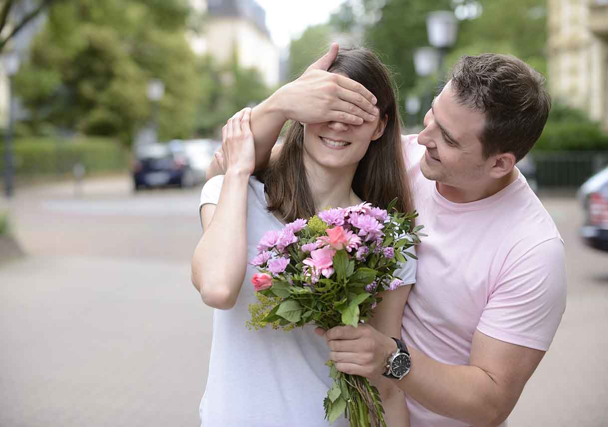 5 Flowers She’ll Love Just as Much as Roses This Valentine’s Day