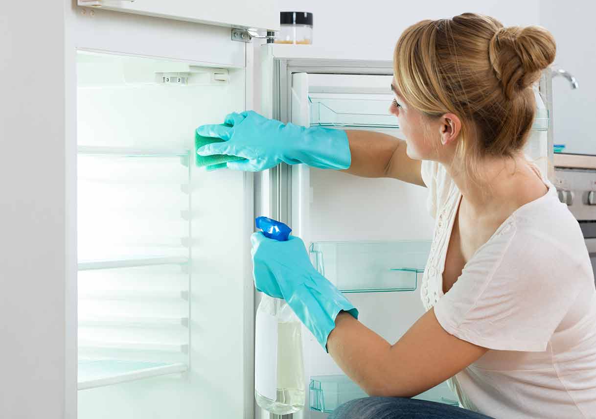 It’s Fridge Cleaning Day! How to Clean Yours in 6 Easy Steps