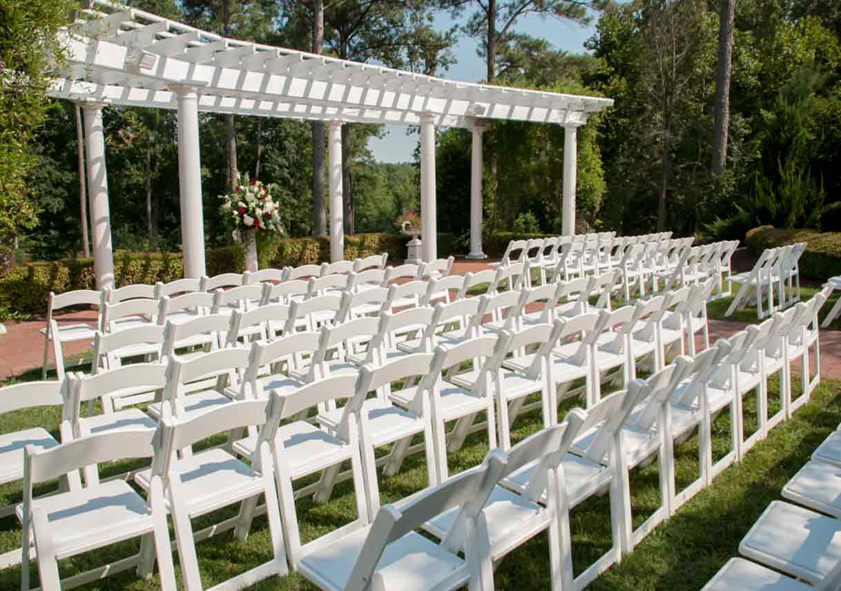 5 Tips for a Beautiful and Affordable At-Home Wedding