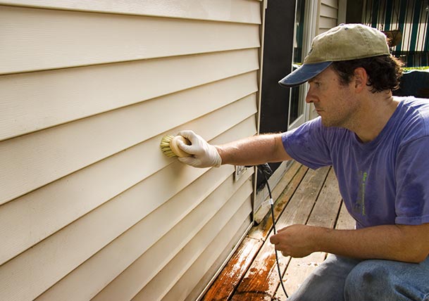 4 Signs You Need a Siding Upgrade