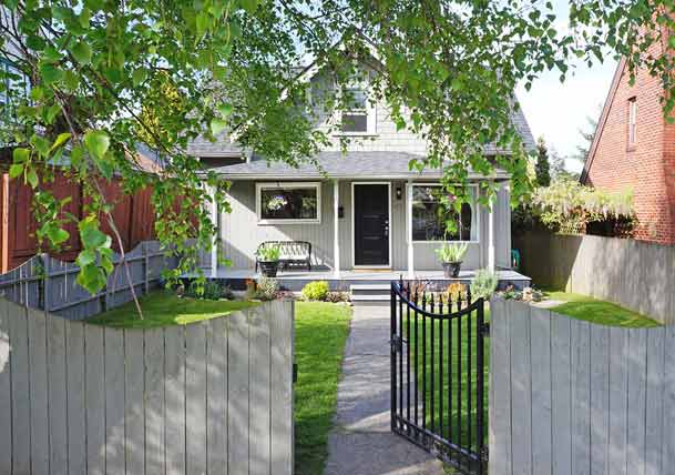 Thinking Outside the Fence: Make Your Fence Stand Out in 6 Creative Ways