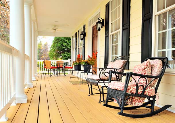5 Ways to Spruce up Your Porch