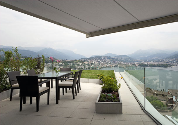 Up or Down? It’s Your Choice With Motorized Awnings