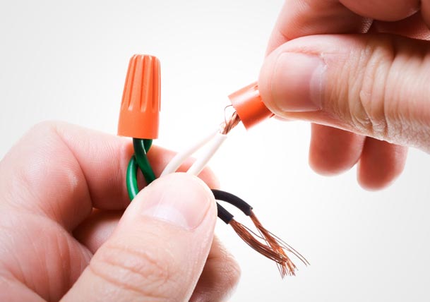 3 Reasons Why You Shouldn’t Moonlight as an Electrician