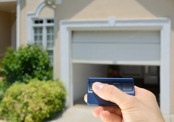 Simple and Effective Garage Door Maintenance Tips